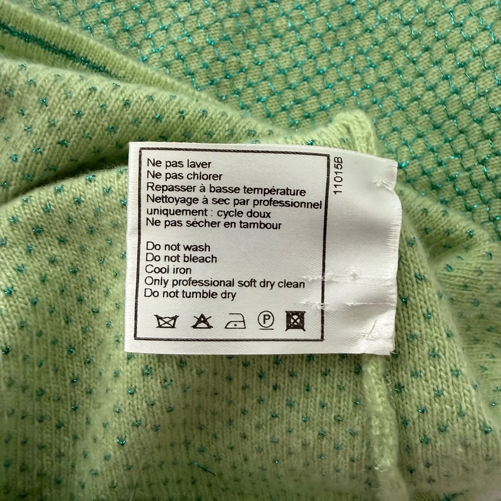 CHANEL Cashmere Vintage Light Green/Teal Thread 🧵 Short-Sleeve Knit Top - Picture 5 of 13